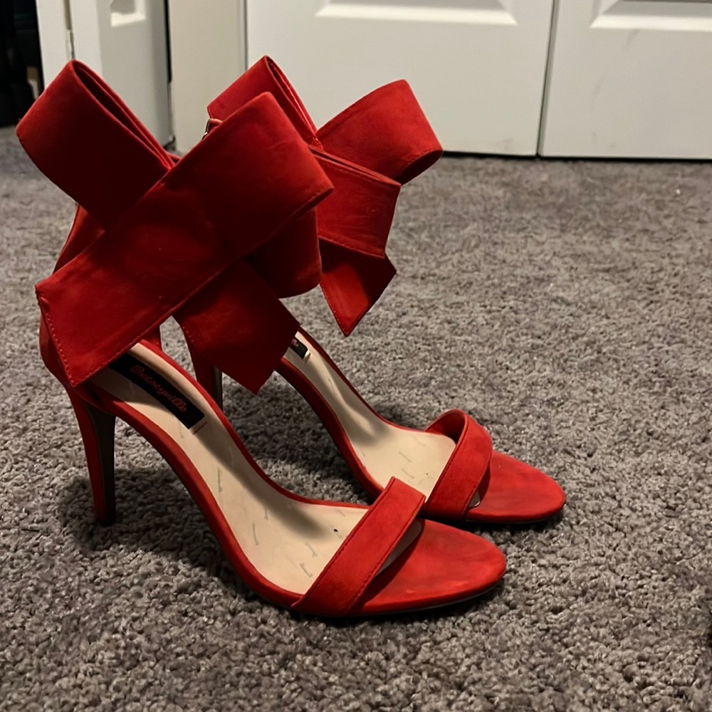 red bow heels
